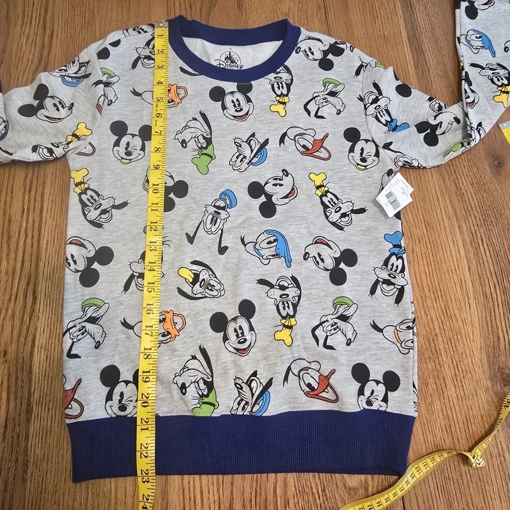 NWT Disney Parks Mickey Donald Pluto Goofy Size Youth Large Crewneck Sweater